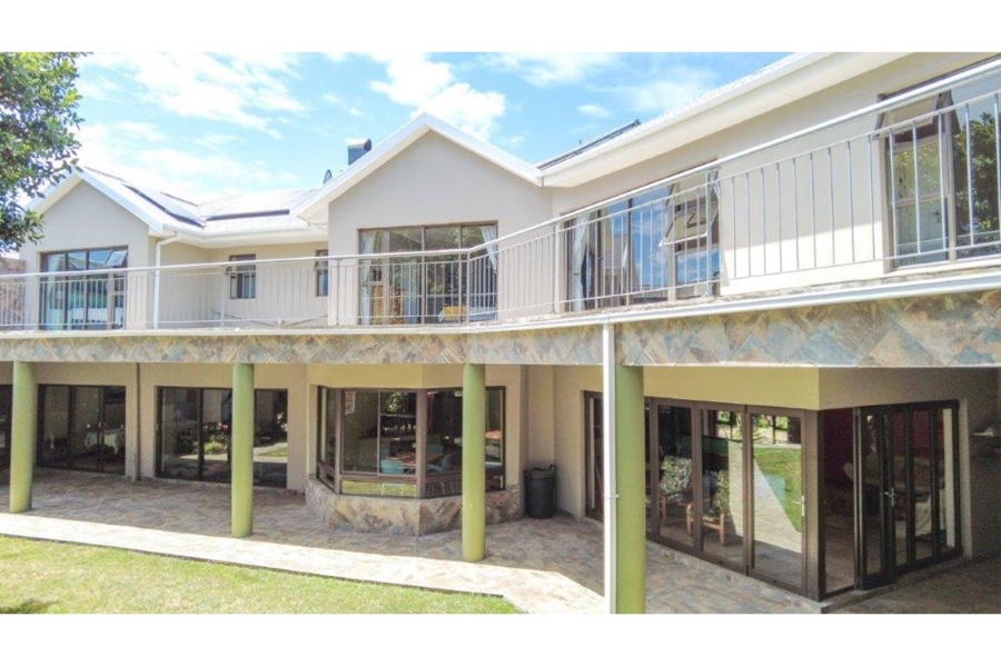 6 Bedroom Property for Sale in Lovemore Park Eastern Cape